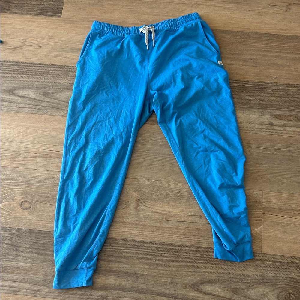 Vuori Vibrant Blue Activewear